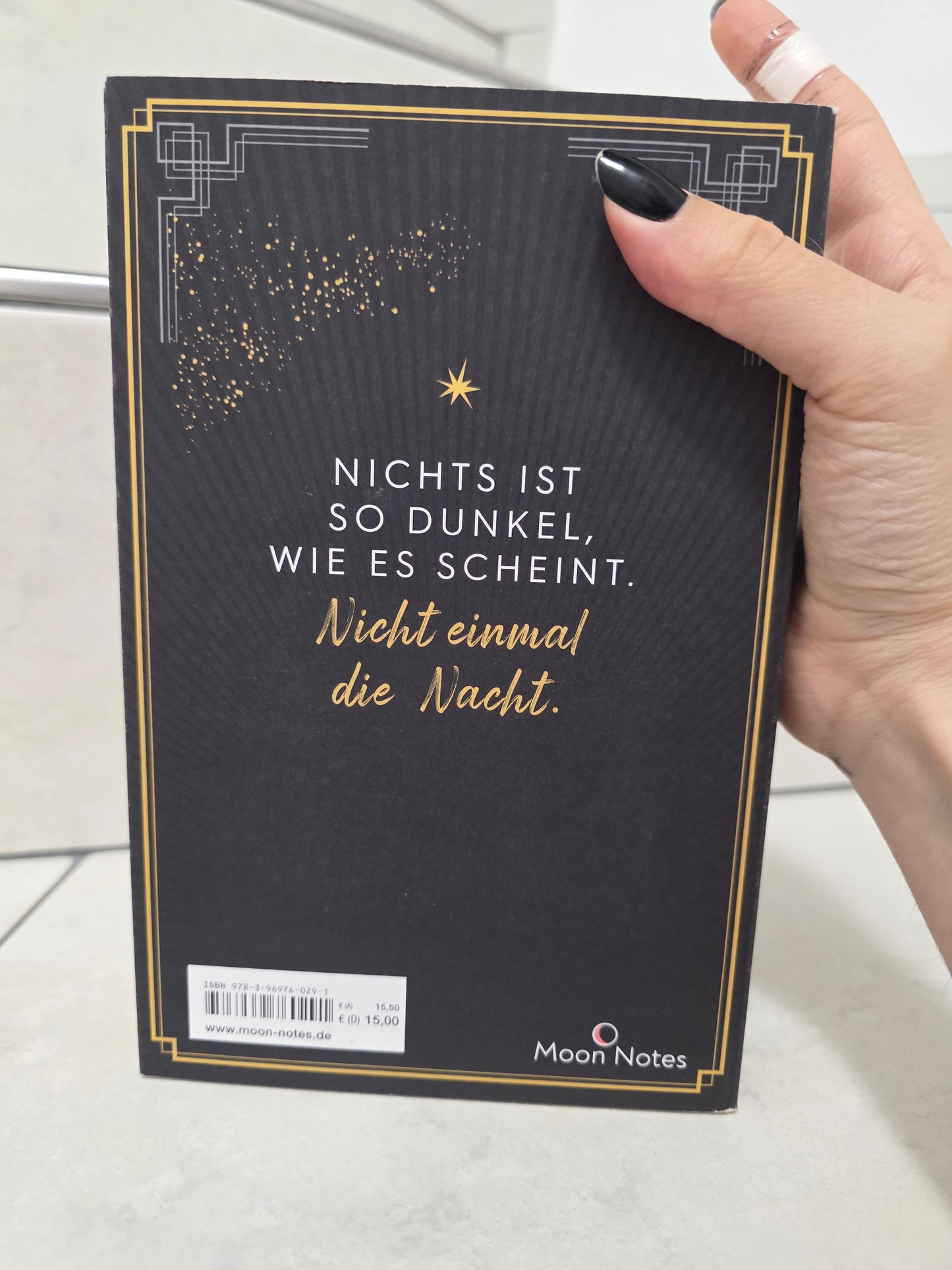 They Who Guard The Night von Laura Cardea