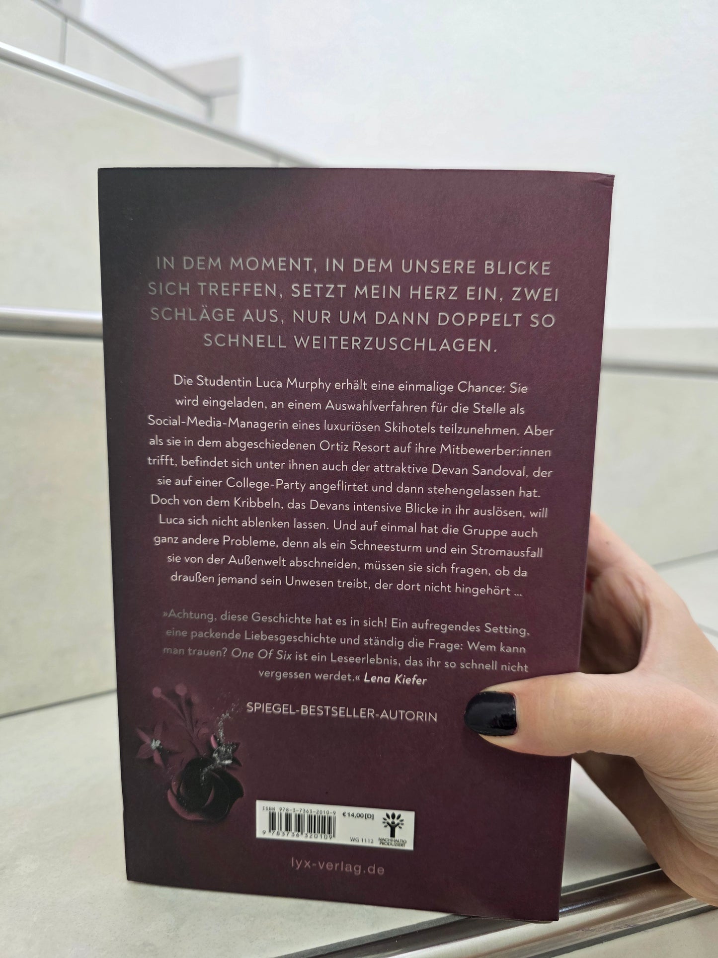 One of Six Band 1&2 von Kim Nina Ocker