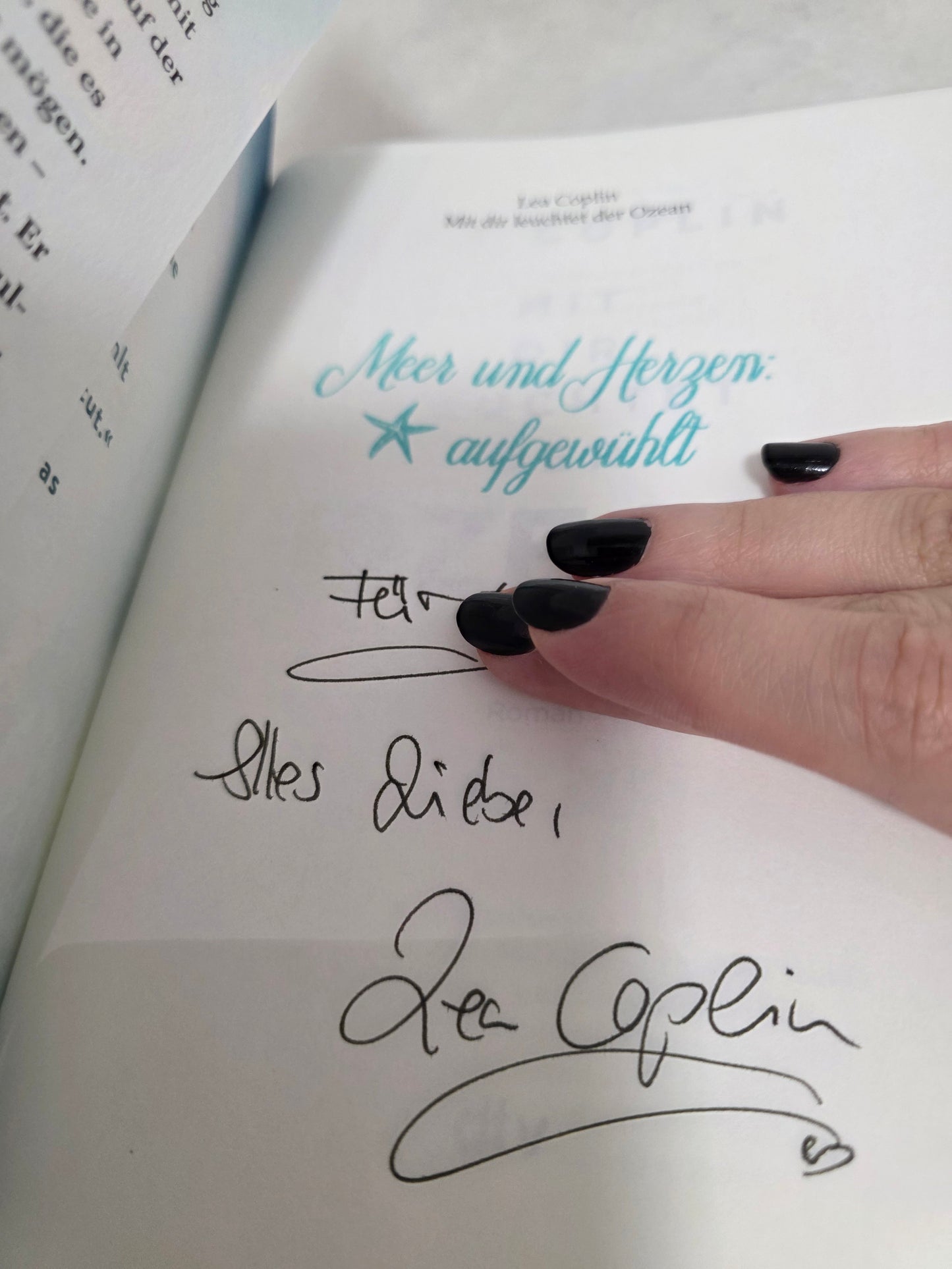 Mit dir leuchtet der Ozean von Lea Coplin