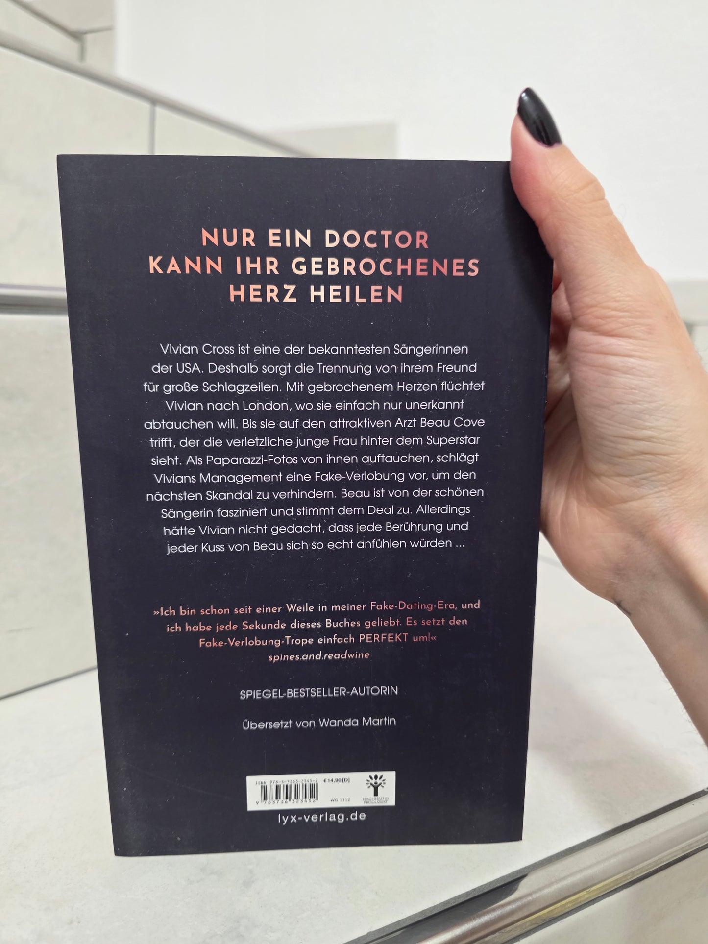Doctor Fake Fiancé von Louise Bay