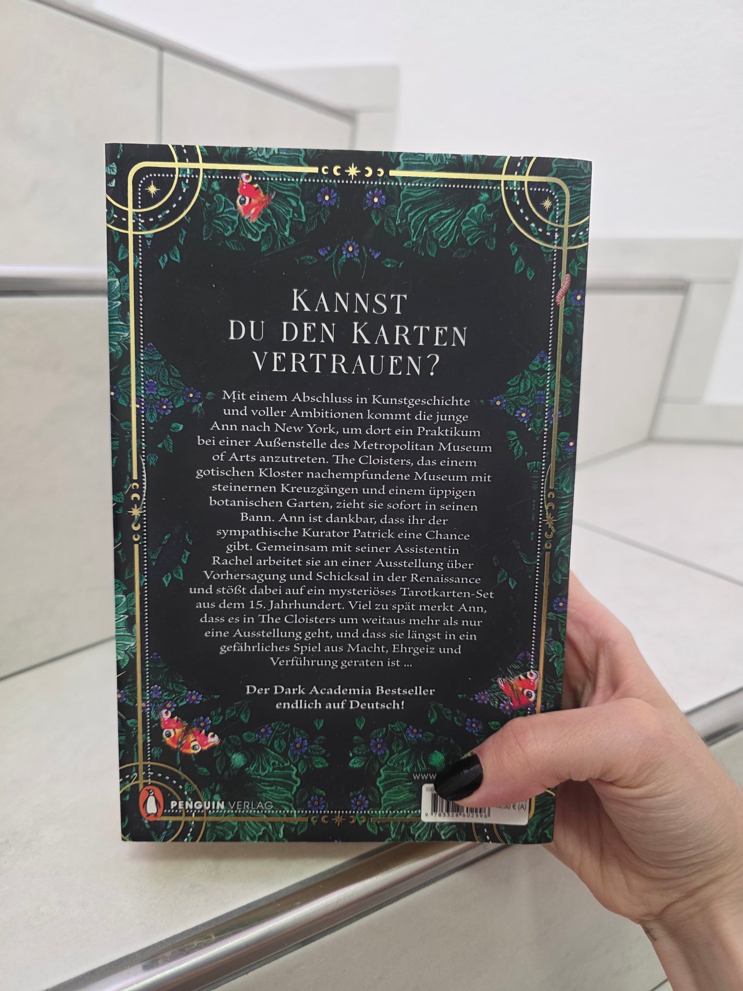 The Cloisters: Die Macht deines Schicksals von Katy Hays