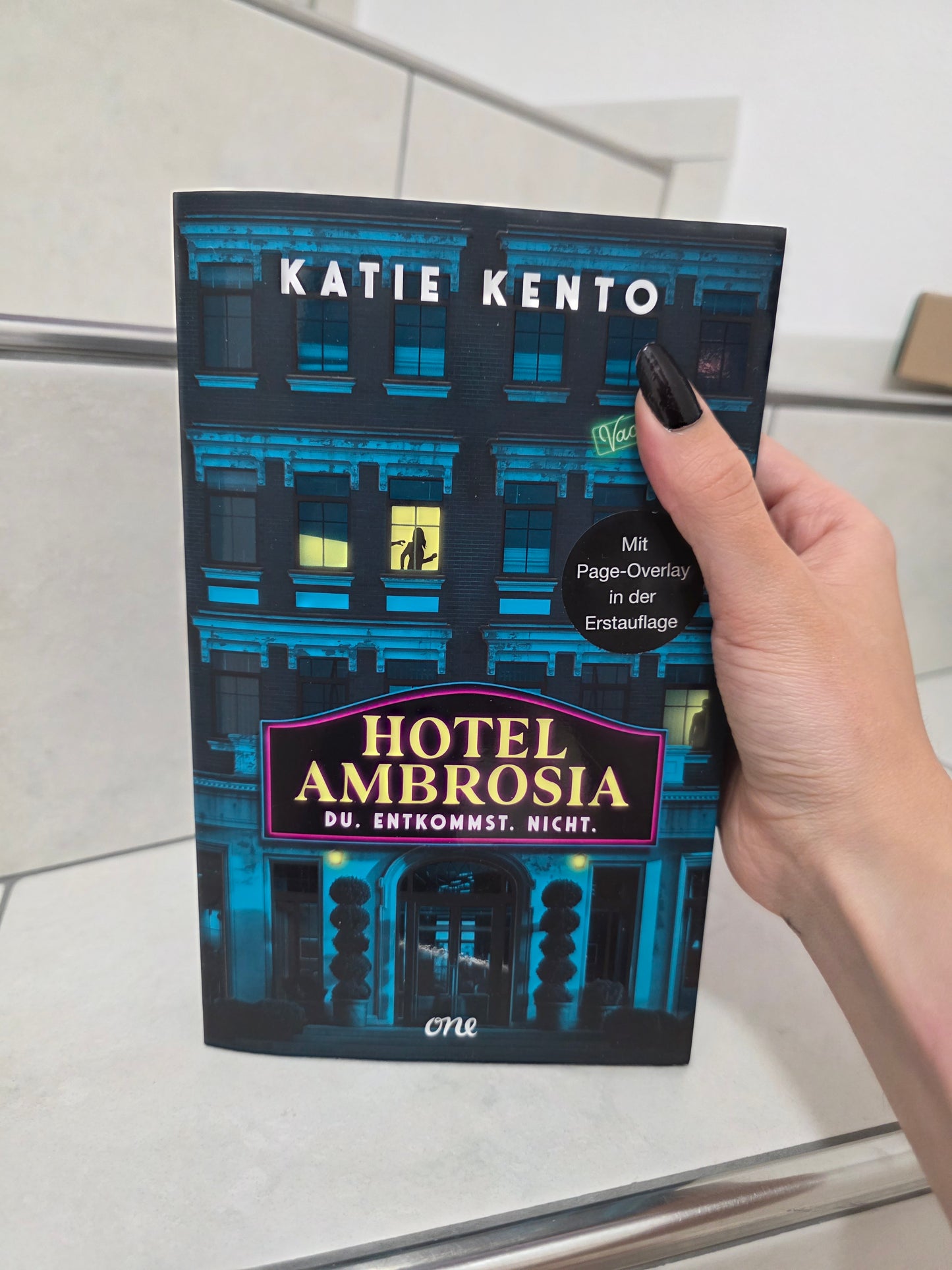 Hotel Ambrosia von Katie Kento