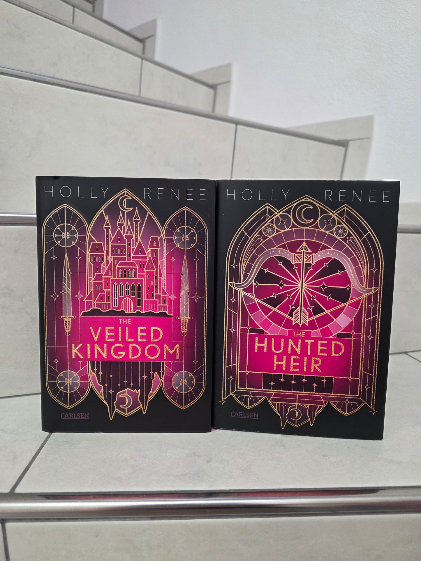The Veiled Kingdom 1&2 von Holly Renee