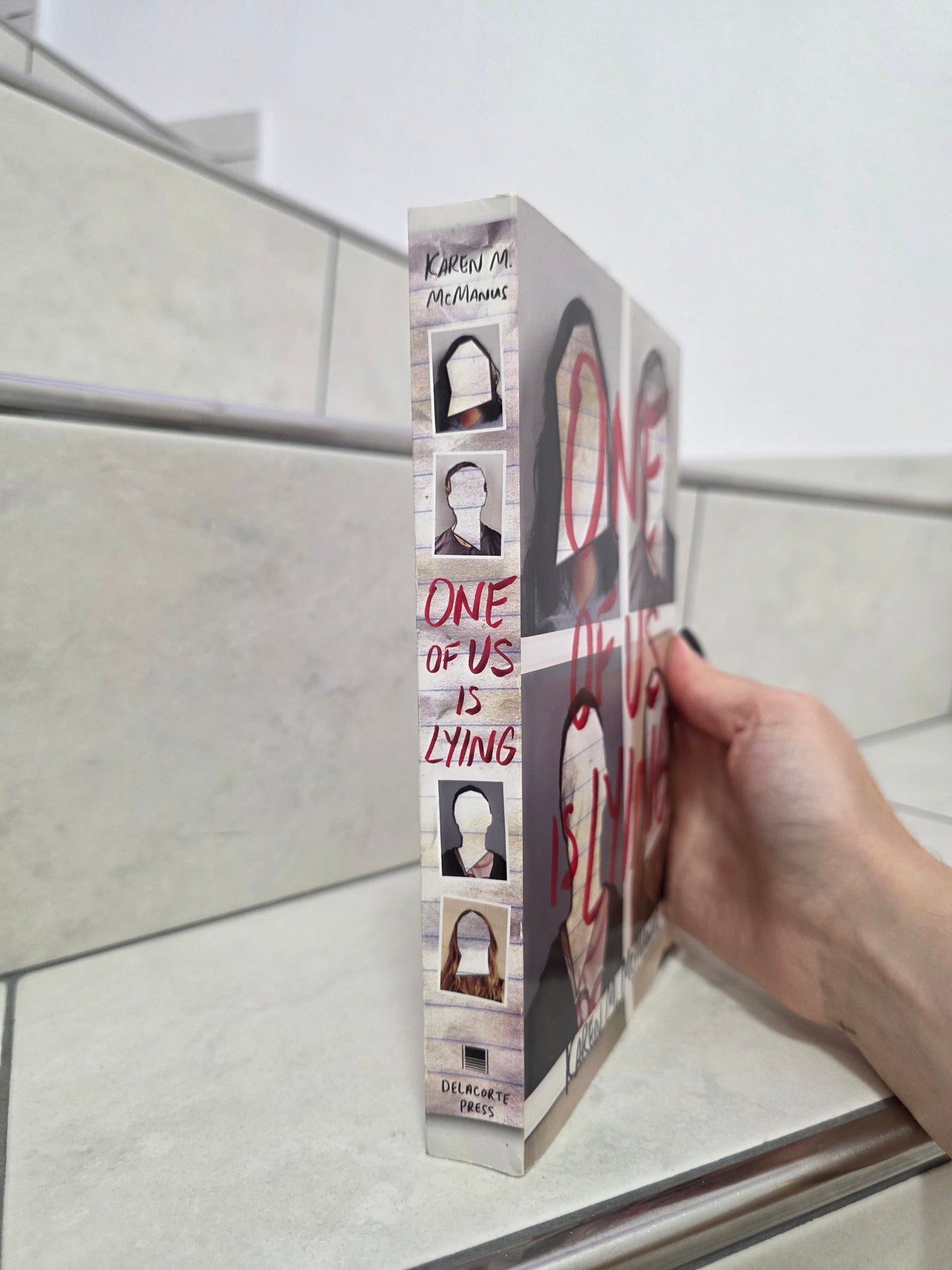 One of us is lying by Karen M. McManus
