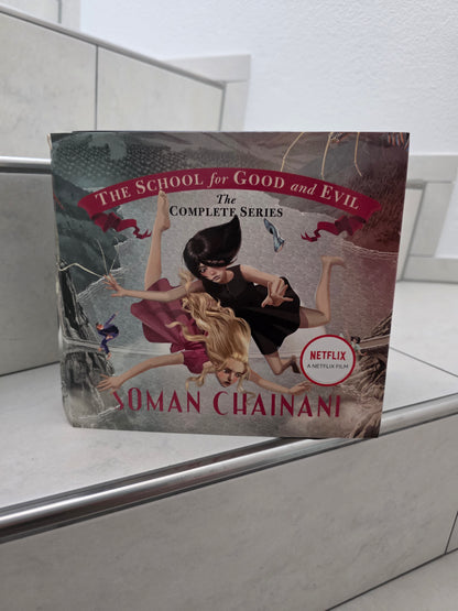 The School of Good & Evil complete boxed set by Chainani Soman