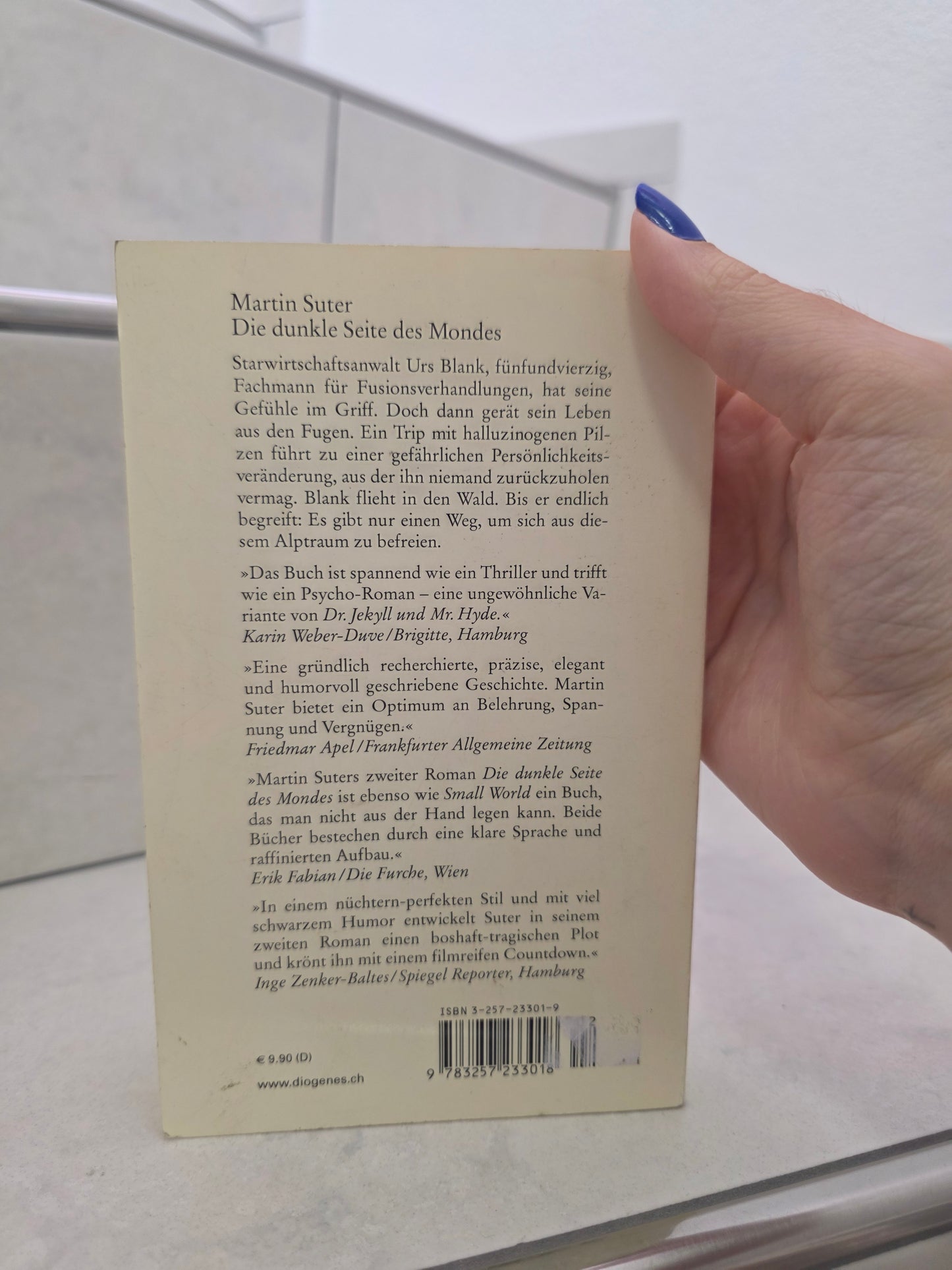 Die dunkle Seite des Mondes von Martin Suter