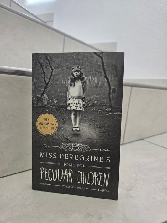 Miss Peregrine's Home for Peculiar Children by Ransom Riggs
