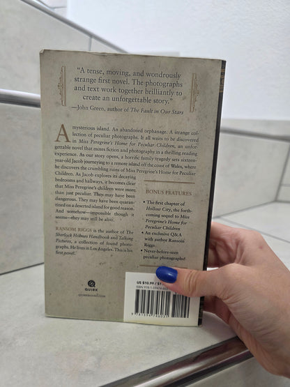 Miss Peregrine's Home for Peculiar Children by Ransom Riggs