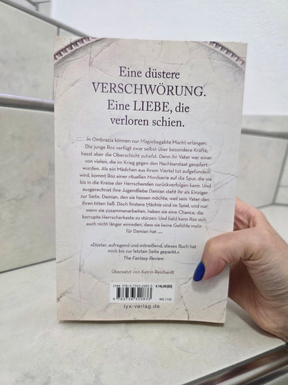 Seven Faceless Saints - Die verbannte Macht von M. K. Lobb