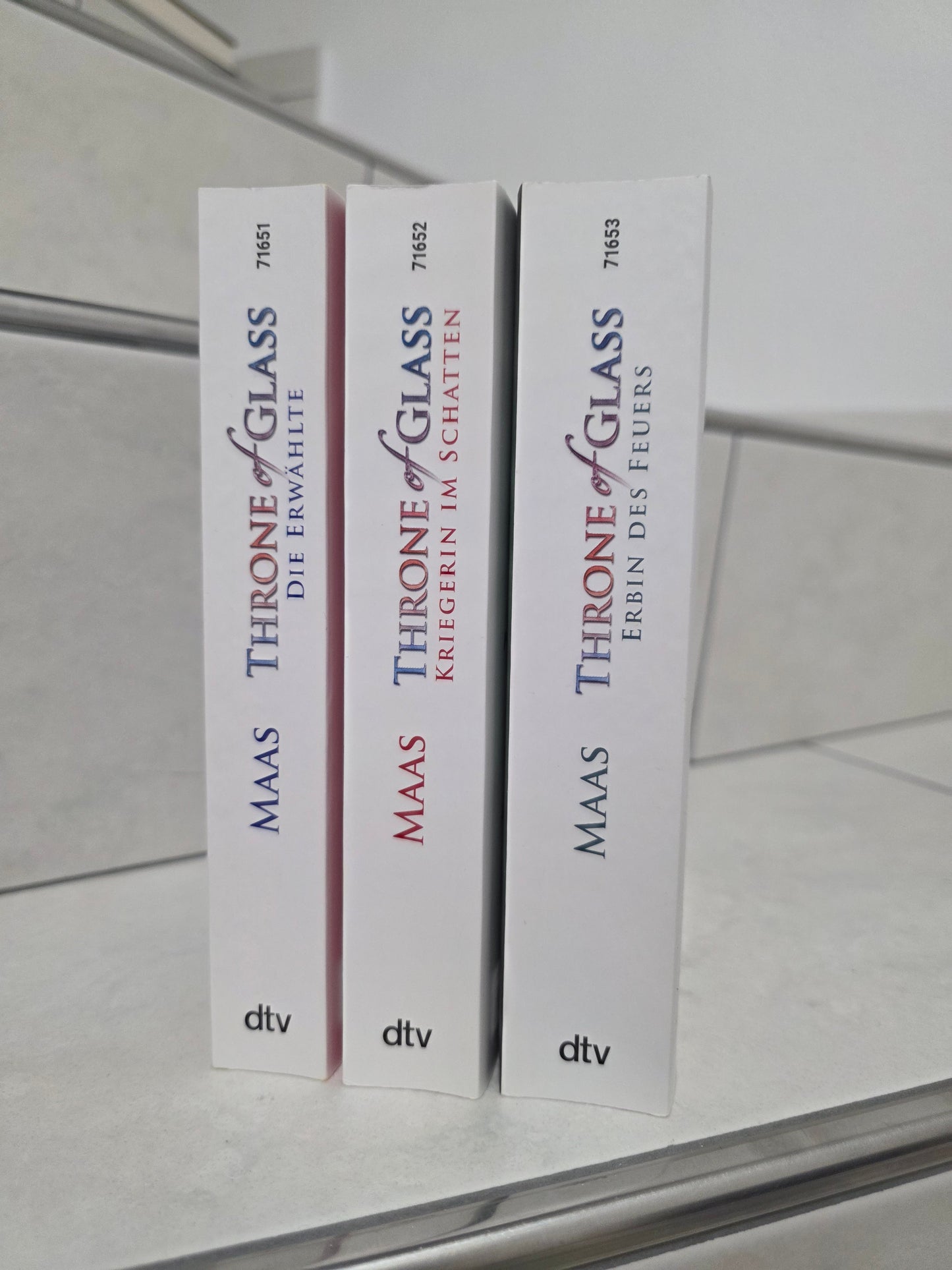 Throne of Glass 1-3 von Sarah J. Maas