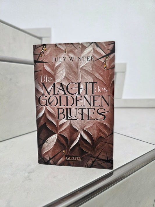 Die Macht des goldenen Blutes von July Winter