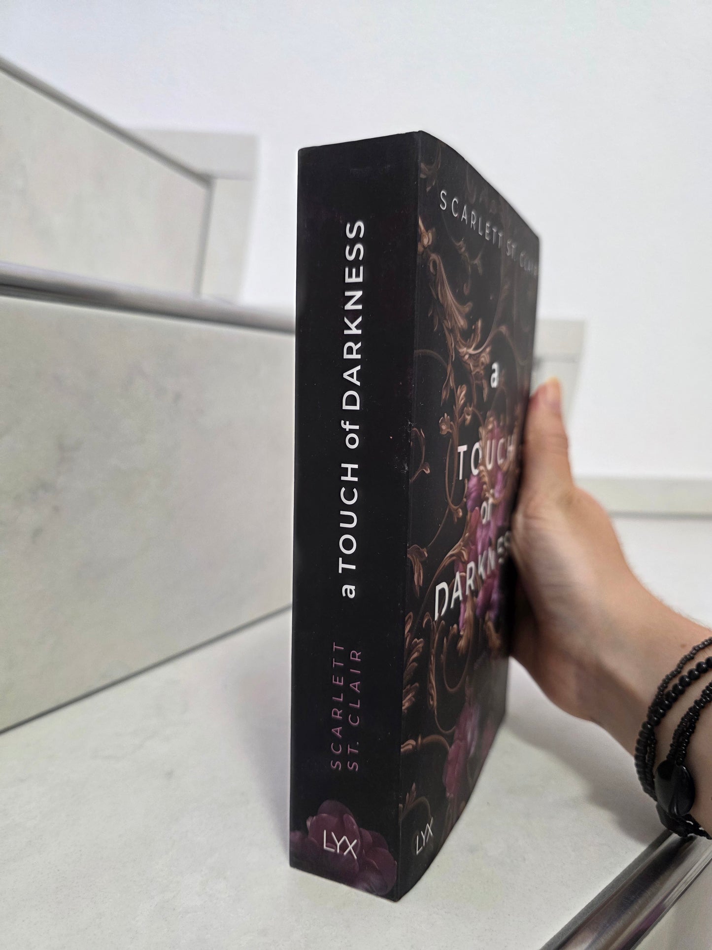 A Touch of Darkness von Scarlett St. Clair