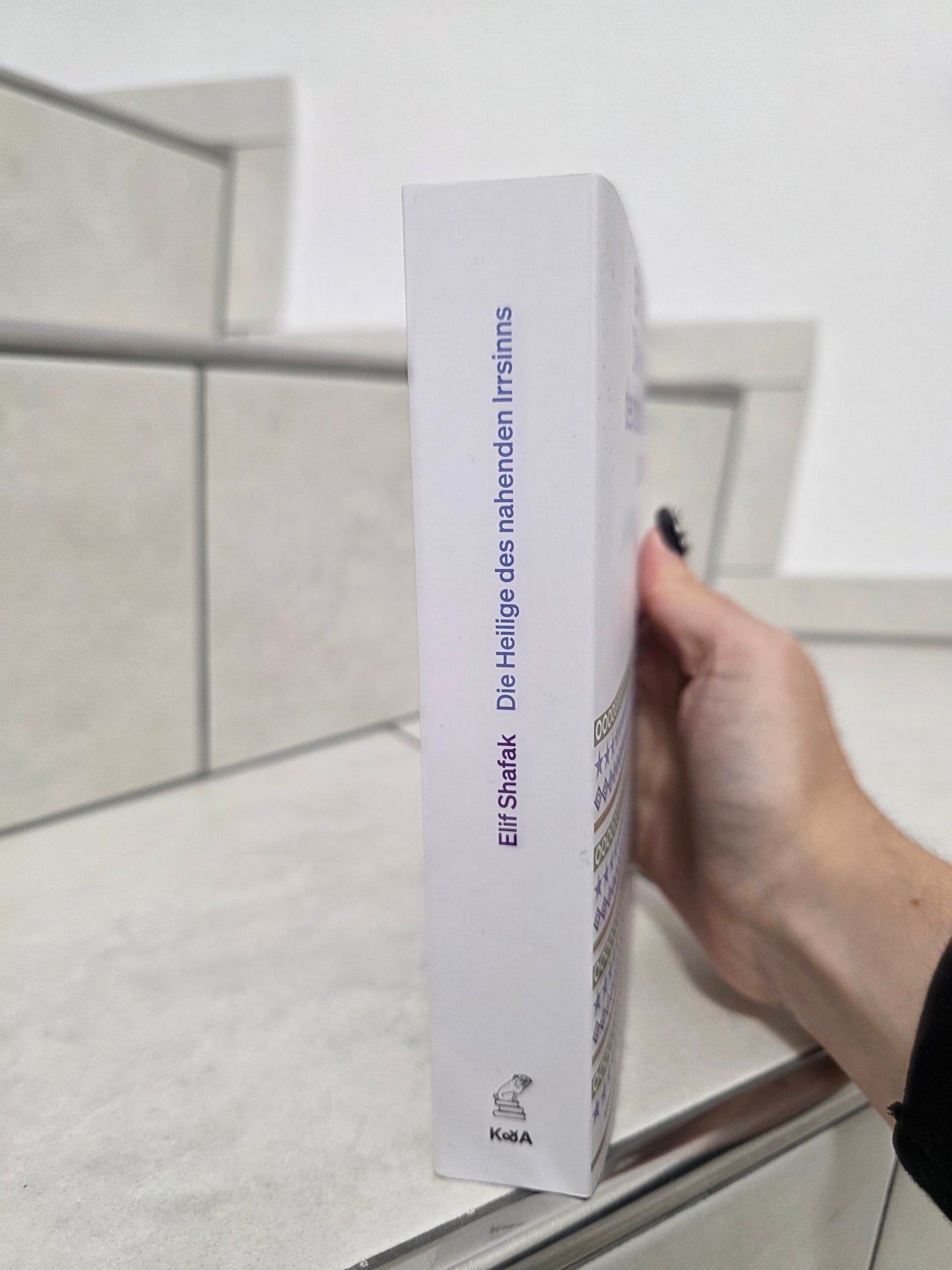 Die Heilige des nahenden Irrsinns von Elif Shafak