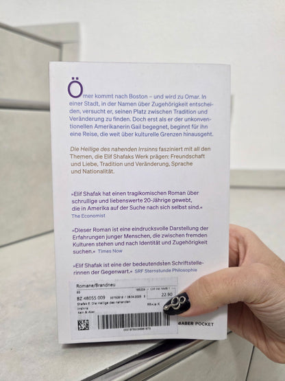 Die Heilige des nahenden Irrsinns von Elif Shafak