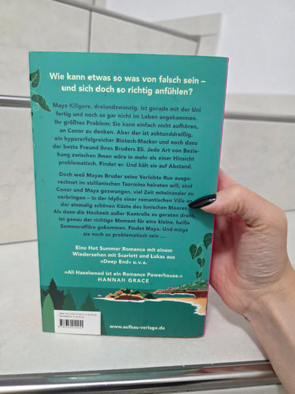 Problematic Summer Romance von Ali Hazelwood