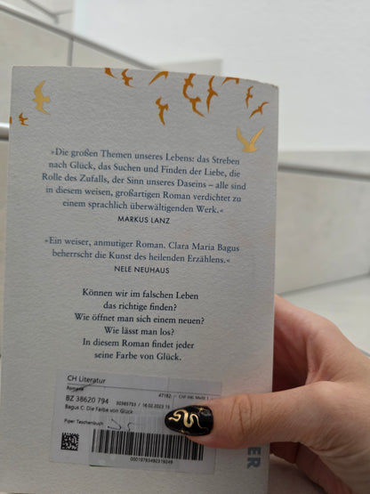 Die Farbe von Glück: Ein Roman über das Ankommen von Clara Maria Bagus
