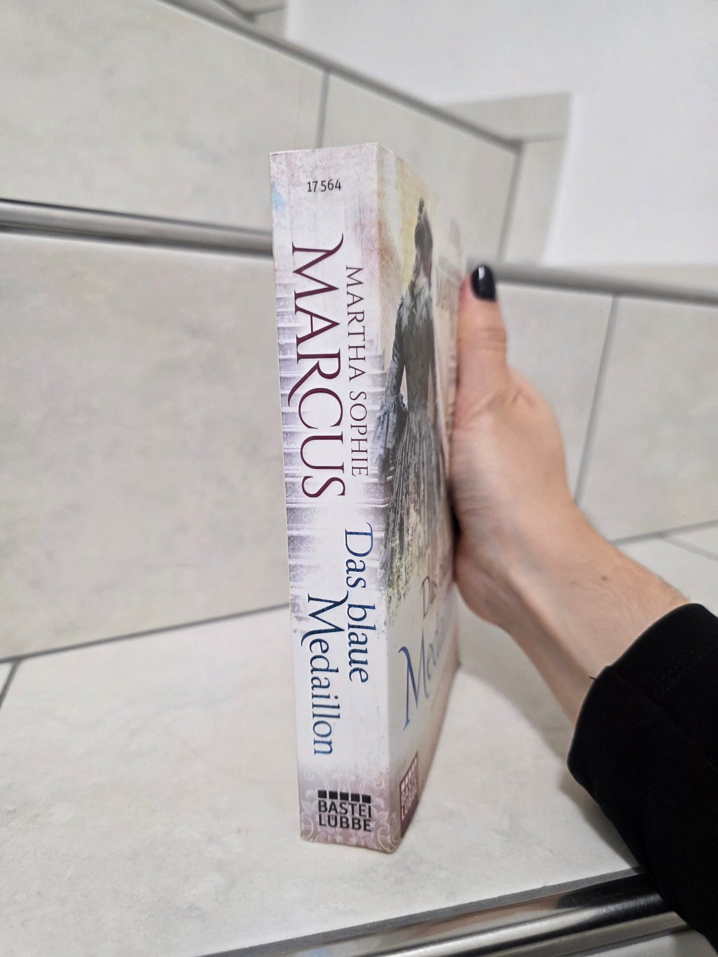 Das blaue Medaillon von Martha Sophie Marcus