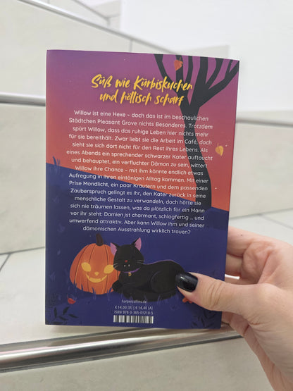Spookily Yours von Jennifer Chipman