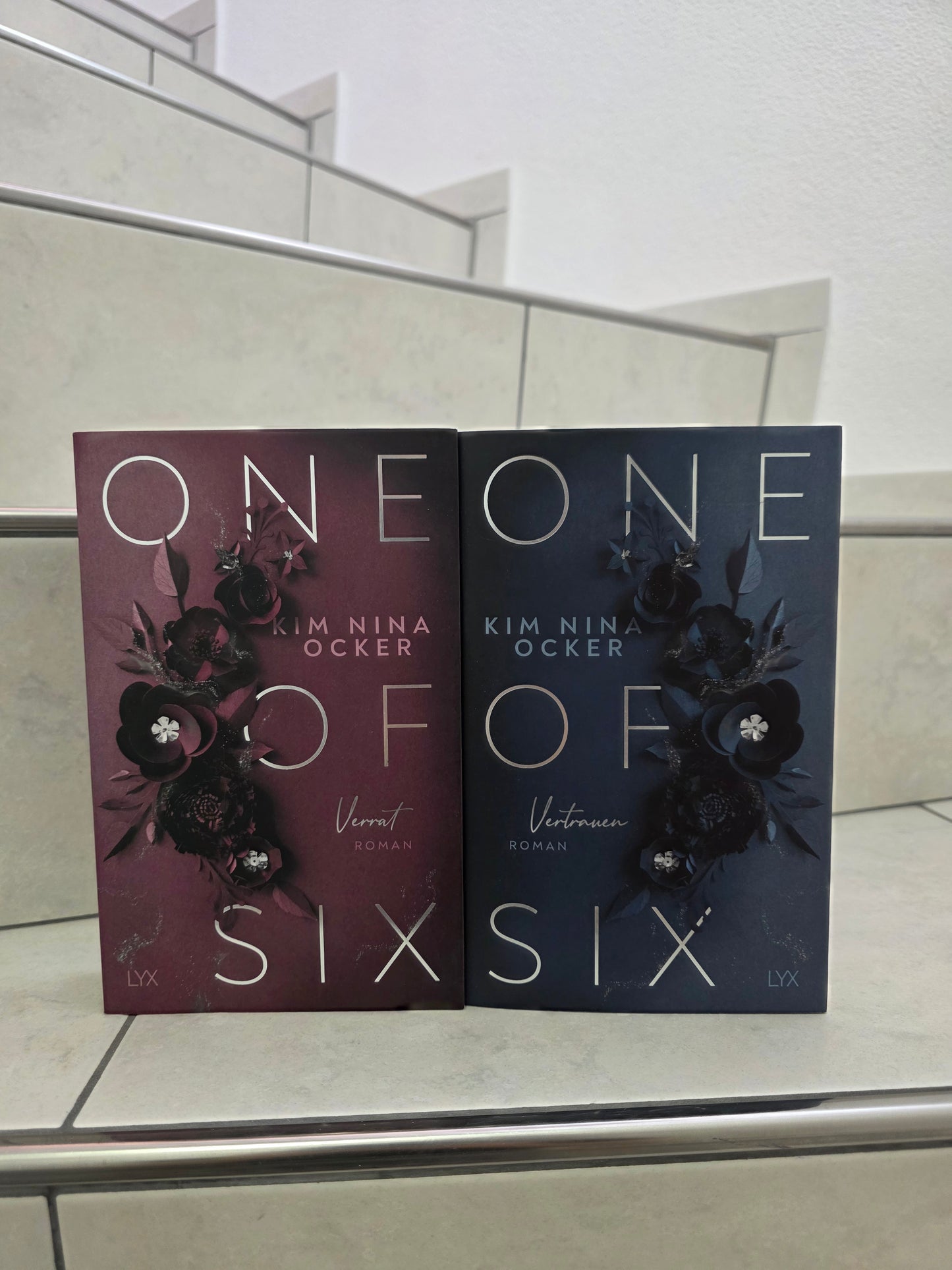 One of Six Band 1&2 von Kim Nina Ocker