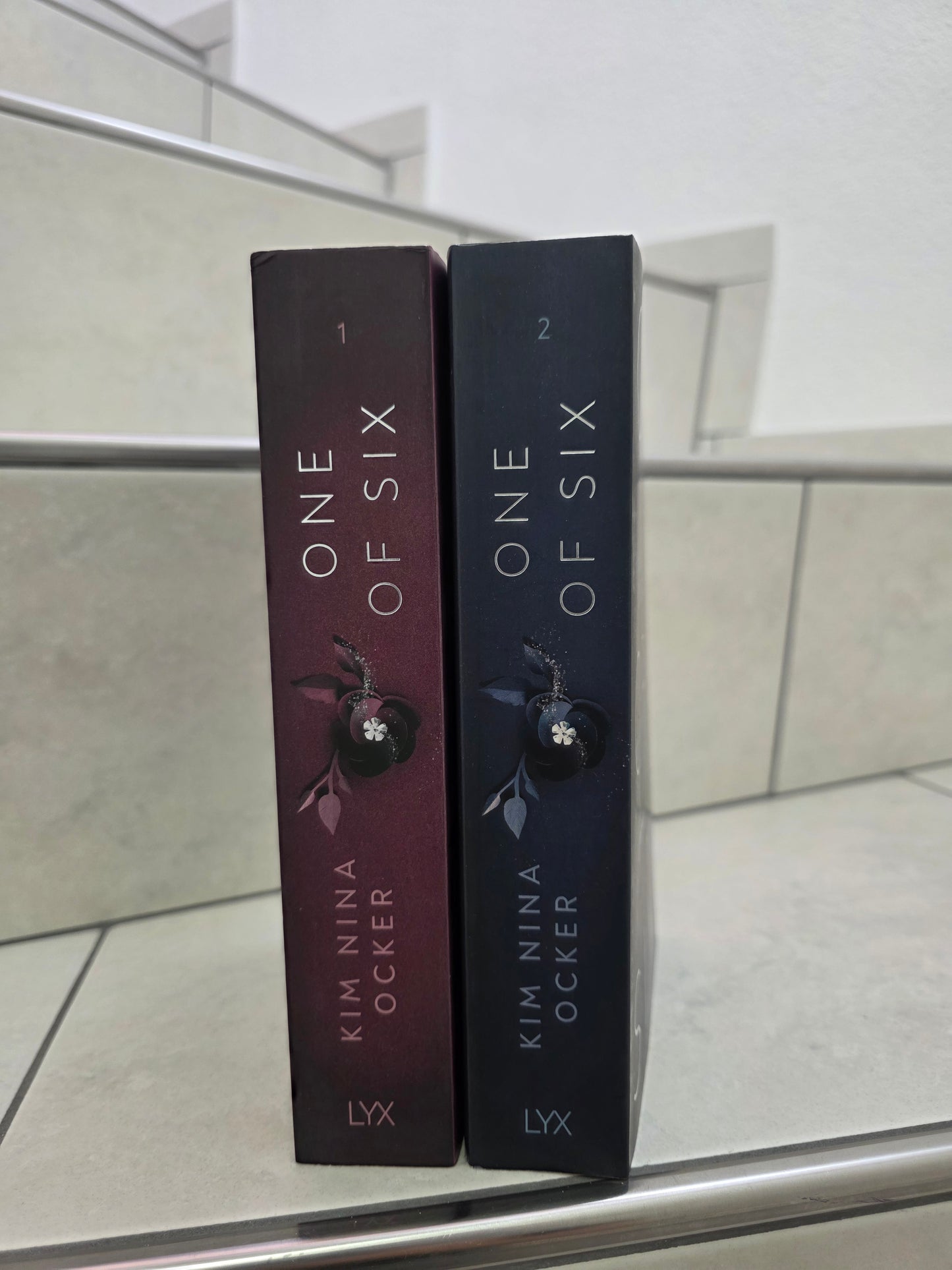 One of Six Band 1&2 von Kim Nina Ocker