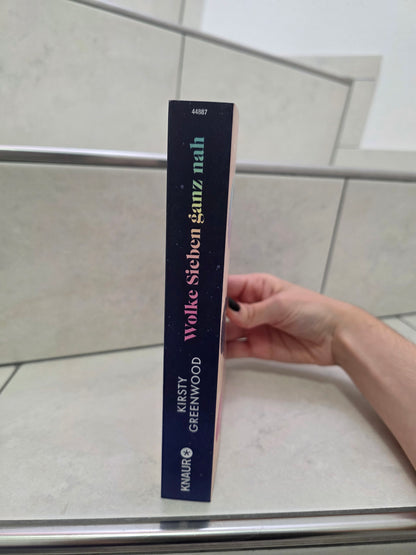 Wolke Sieben ganz nah von Kirsty Greenwood