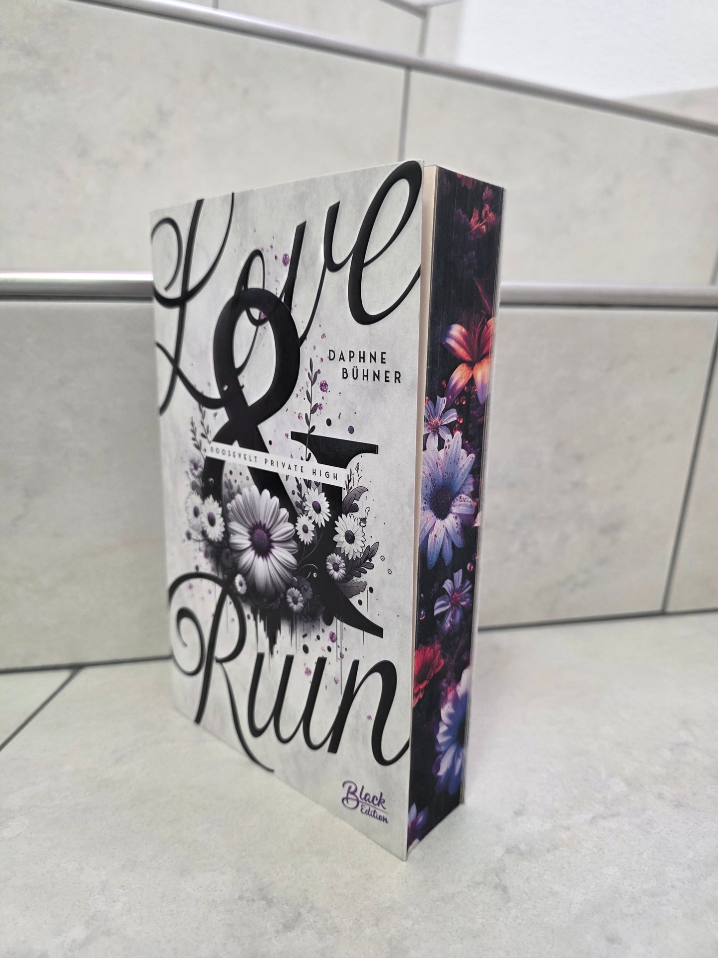 Love & Ruin von Daphne Bühner