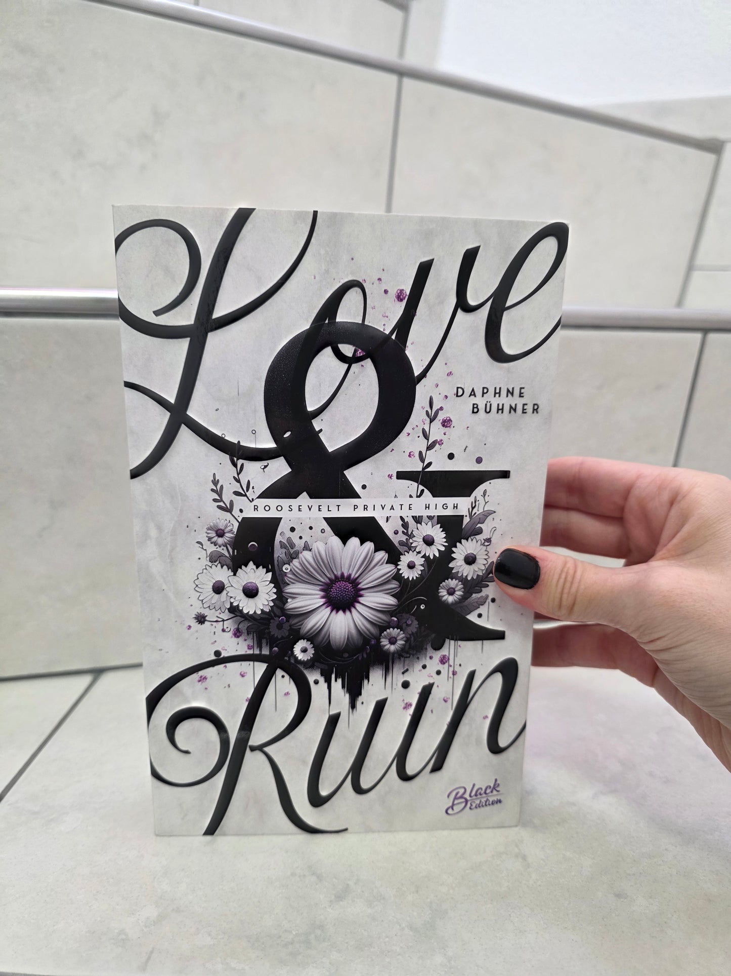 Love & Ruin von Daphne Bühner