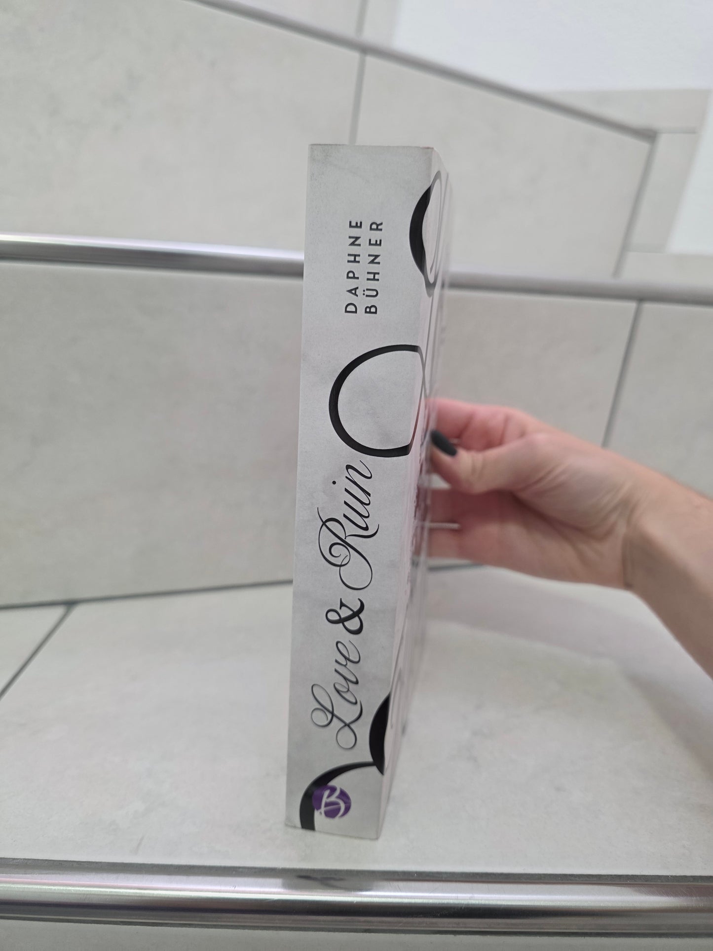 Love & Ruin von Daphne Bühner