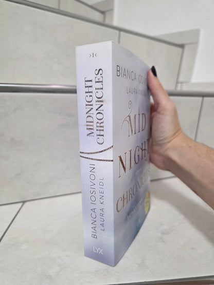 Midnight Chronicles 1 von Bianca Iosivoni & Laura Kneidl