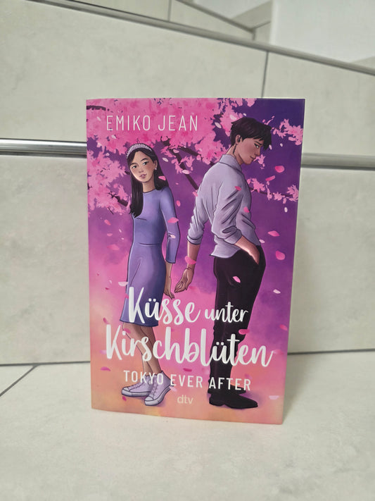 Küsse unter Kirschblüten von Emiko Jean