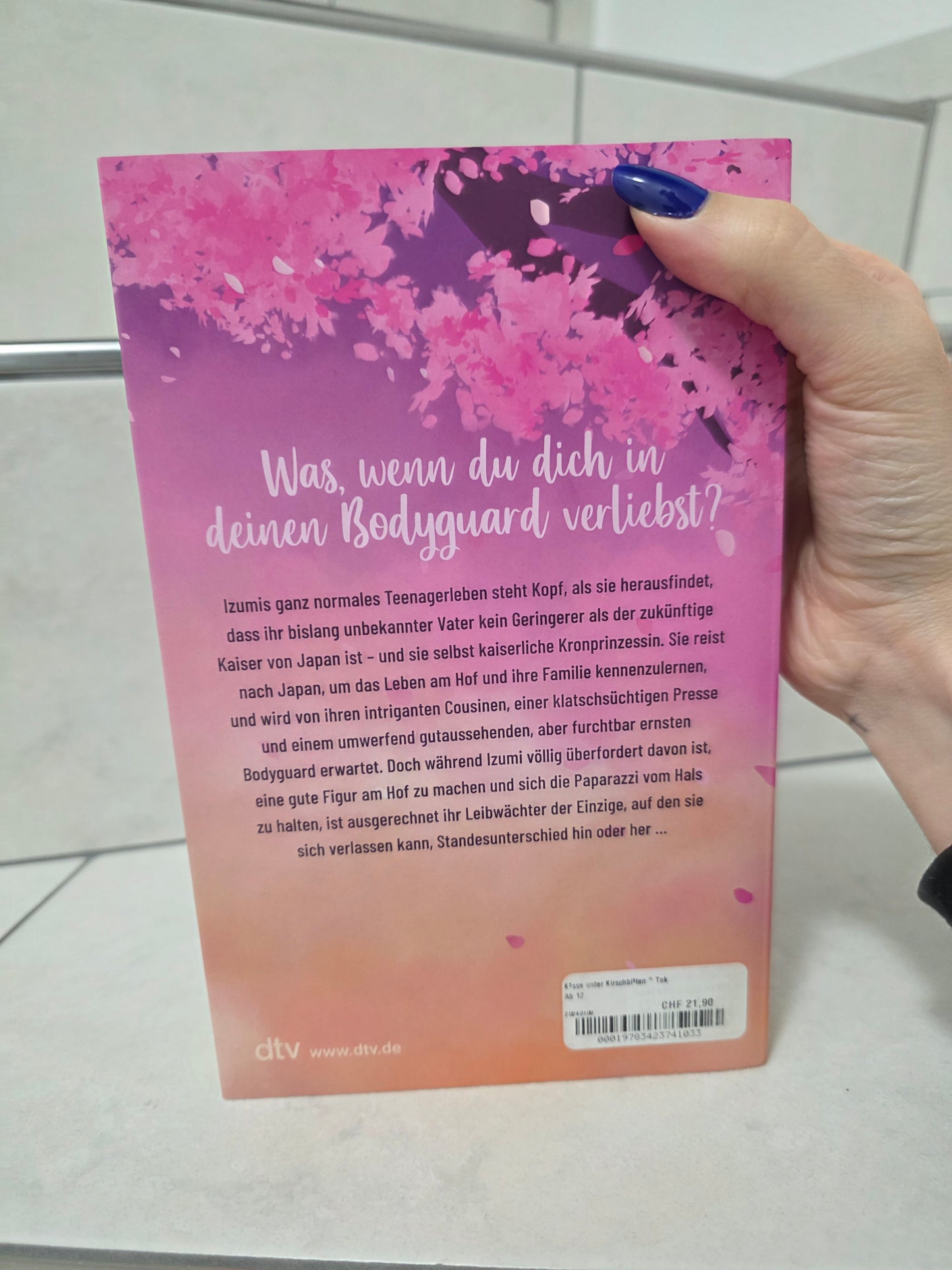 Küsse unter Kirschblüten von Emiko Jean