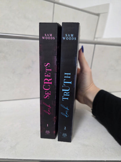 dark secrets & dark truth von Sam Woods