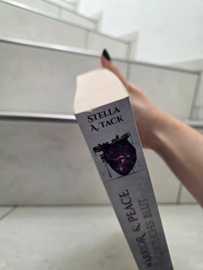 Warrior & Peace: Göttliches Blut von Stella A. Tack