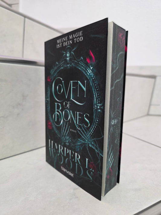 Coven of Bones von Harper L. Woods