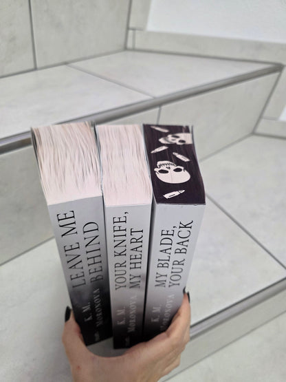 Leave Me Behind Set von K. M. Moronova