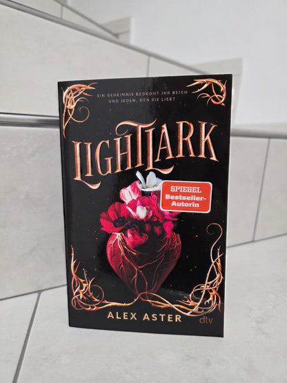 Lightlark von Alex Aster