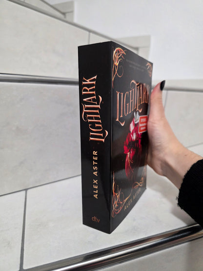 Lightlark von Alex Aster