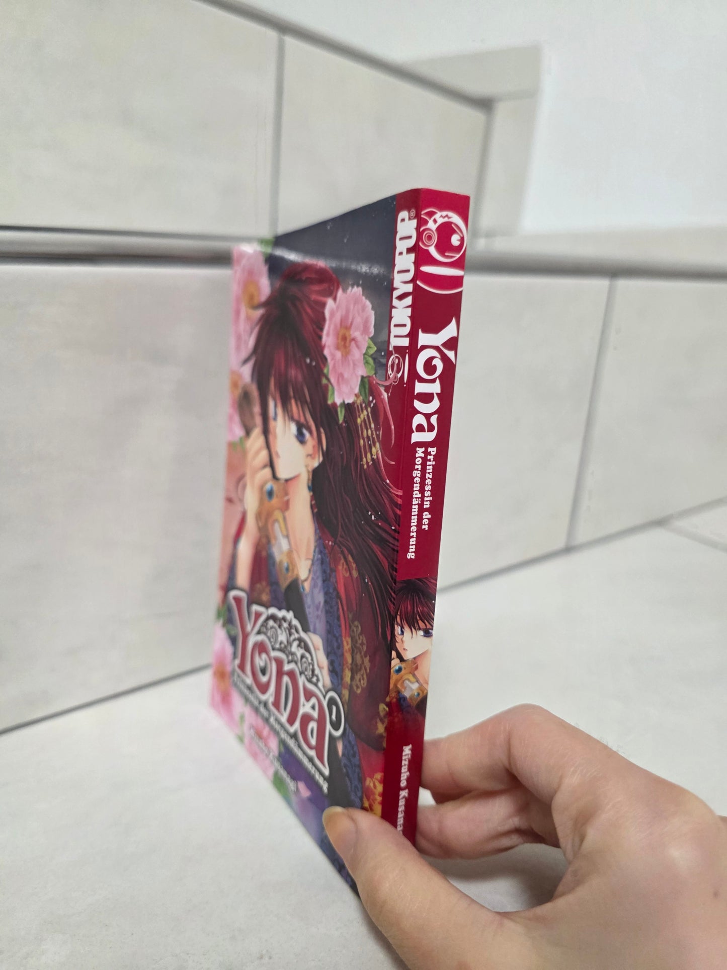 Yona 01 von Mizuho Kusanagi