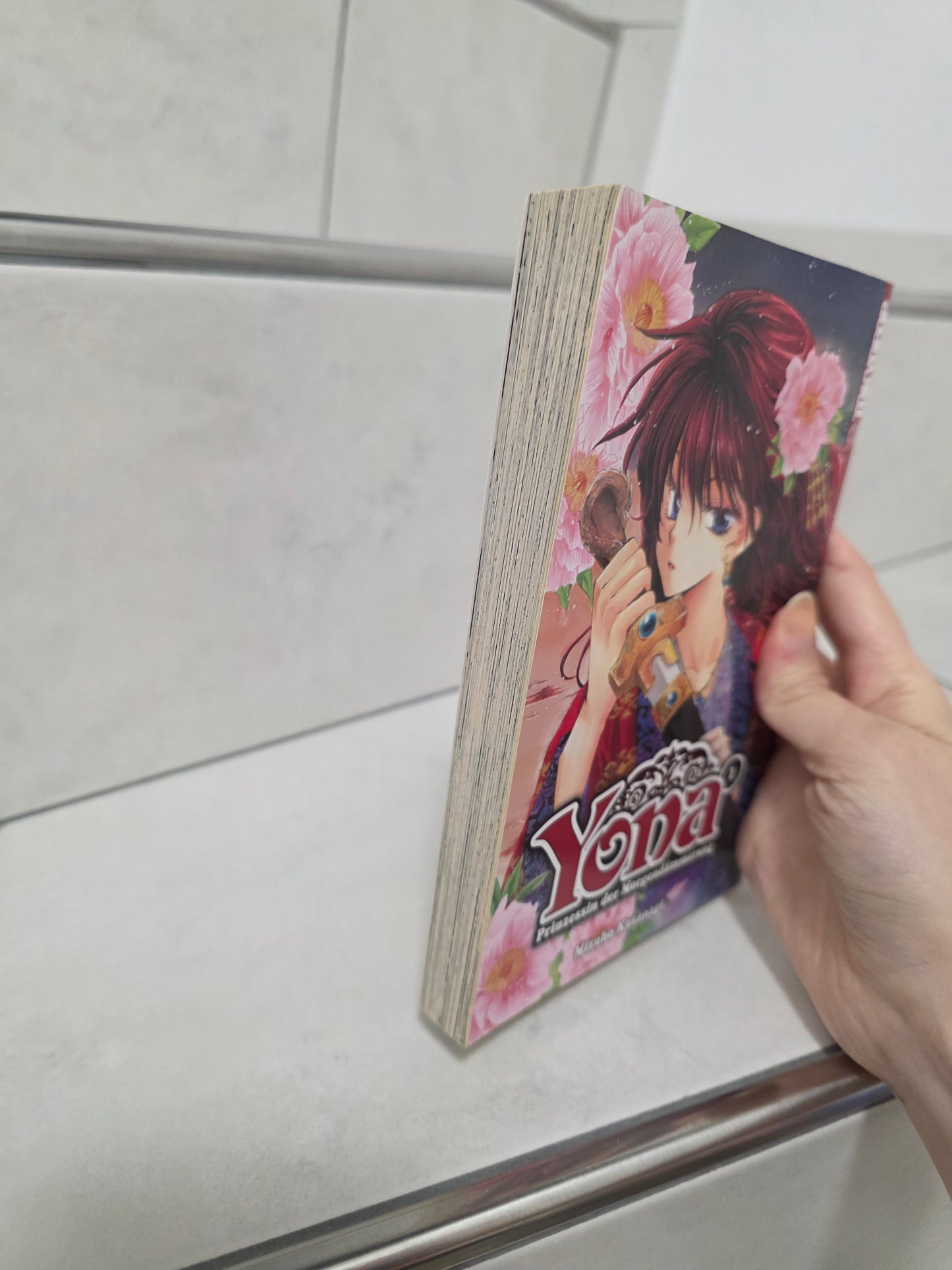 Yona 01 von Mizuho Kusanagi