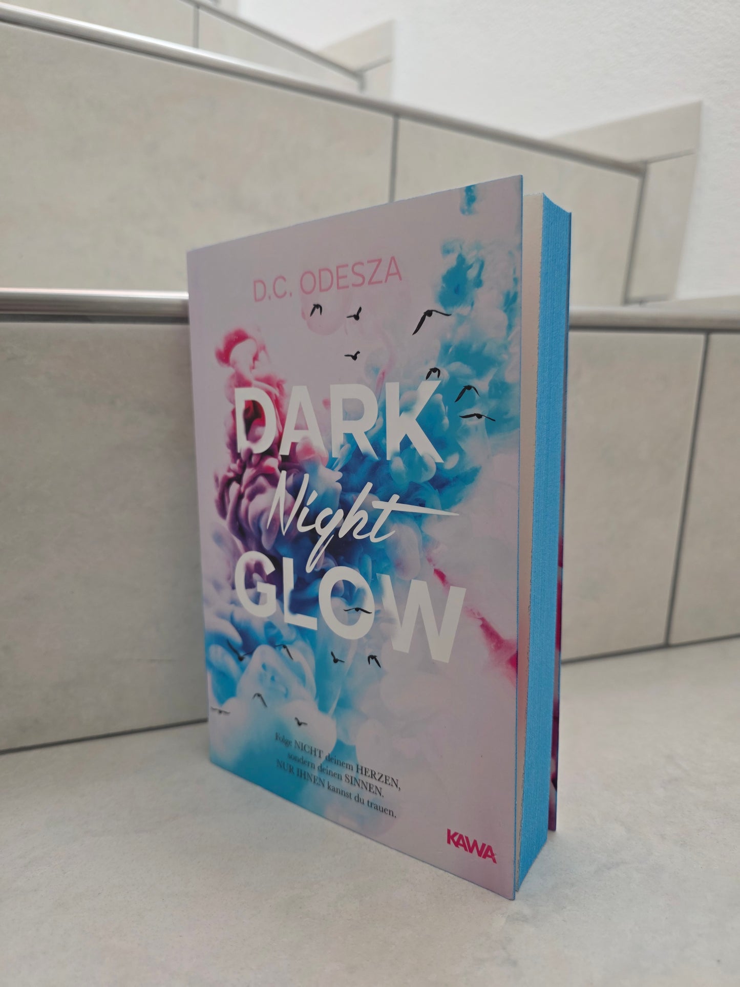 Dark Night Glow von D.C. Odesza
