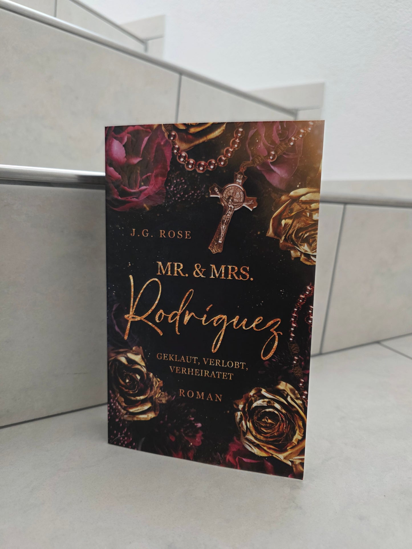 Mr. & Mrs. Rodriguez von J.G. Rose