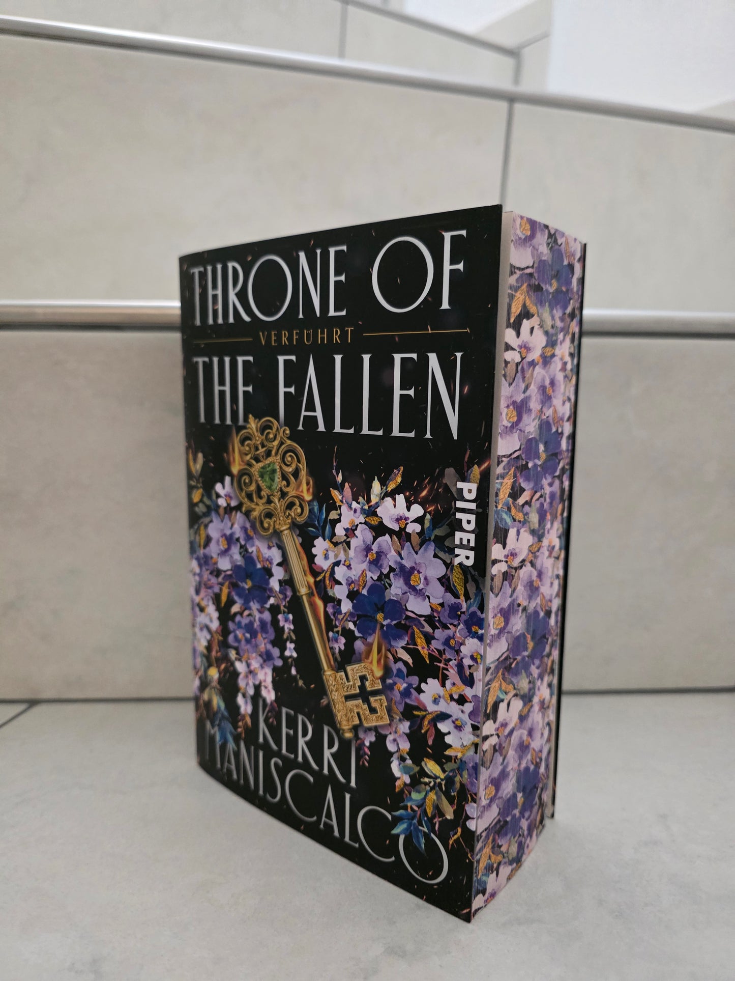 Throne of the Fallen von Kerri Maniscalco