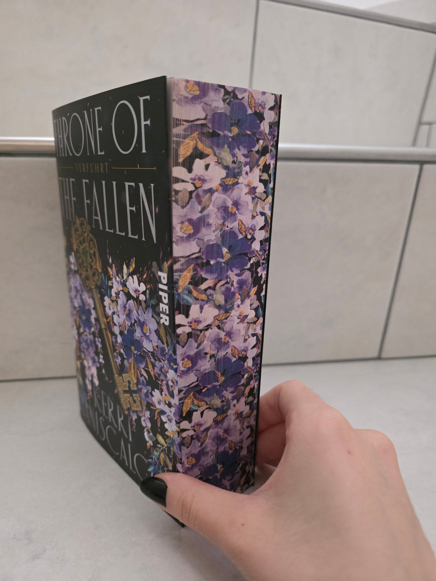Throne of the Fallen von Kerri Maniscalco