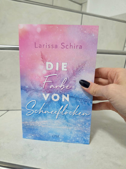 Die Farbe von Schneeflocken von Larissa Schira