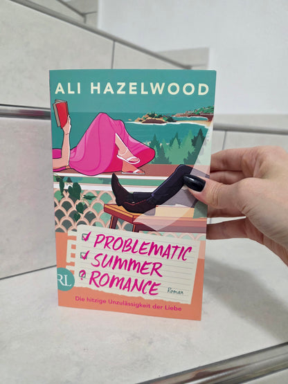 Problematic Summer Romance von Ali Hazelwood