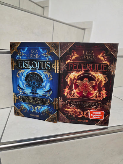 Eislotus & Feuerlilie von Liz Grimm
