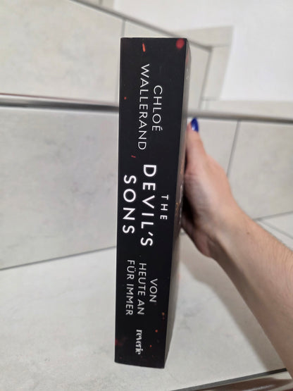 The Devil's Sons von Chloe Wallerand