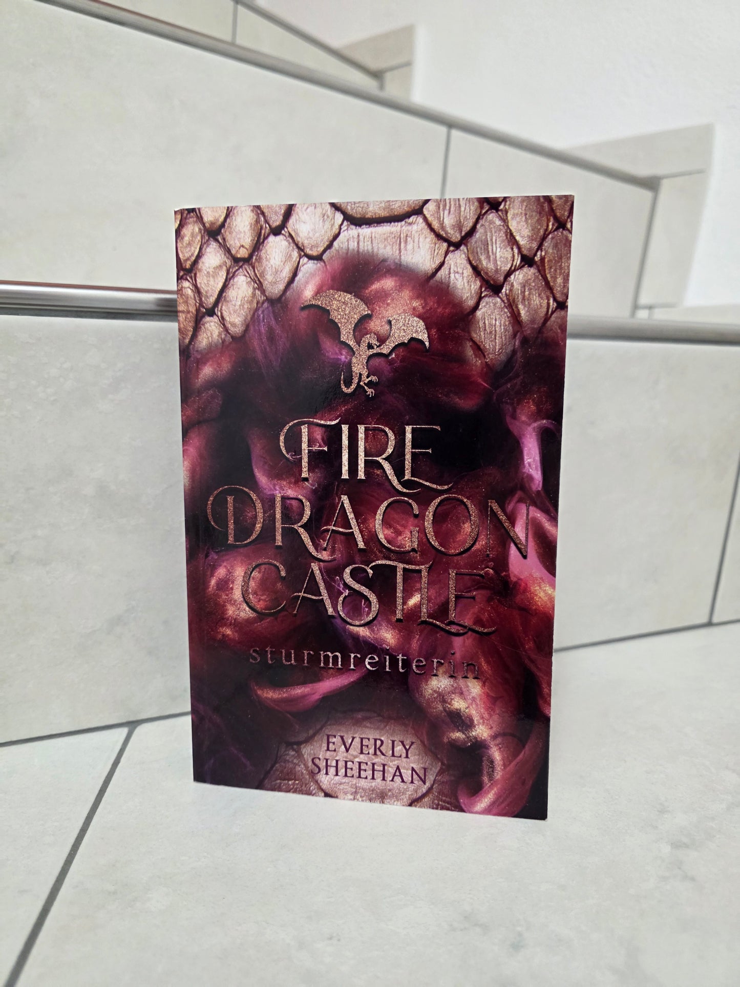 Fire dragon castle: Sturmreiterin von Everly Sheehan