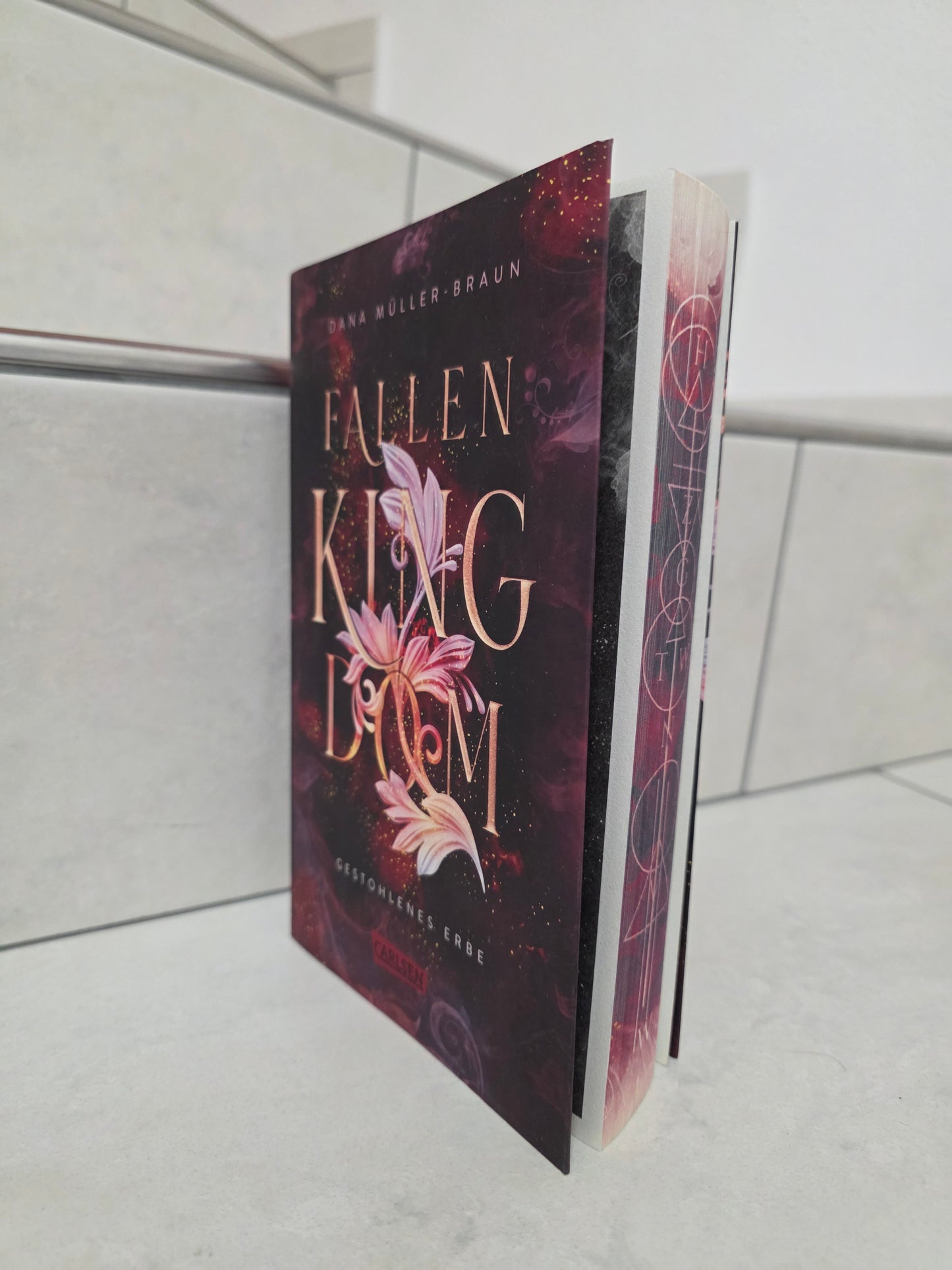 Fallen Kingdom von Dana Müller-Braun