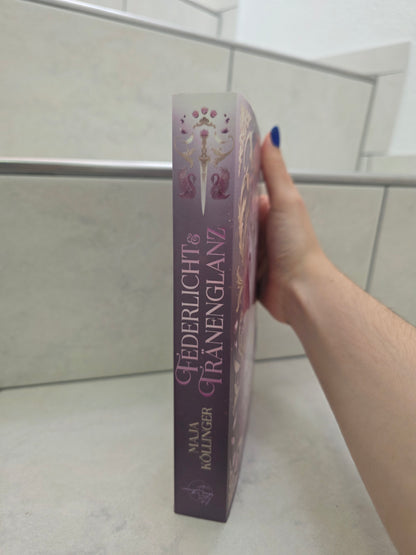 Federlicht & Tränenglanz von Maja Köllinger